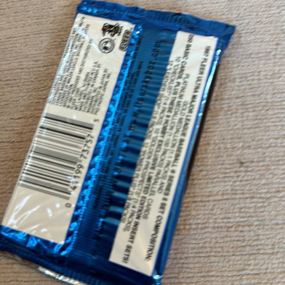 1997 Fleer Ultra Baseball Series 2 Sealed Million Dollar Moments - Picture 2 of 3